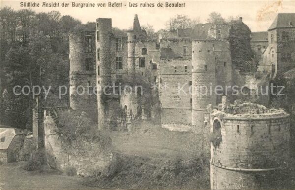 Beaufort Befort Luxembourg Südliche Ansicht der Burgruine