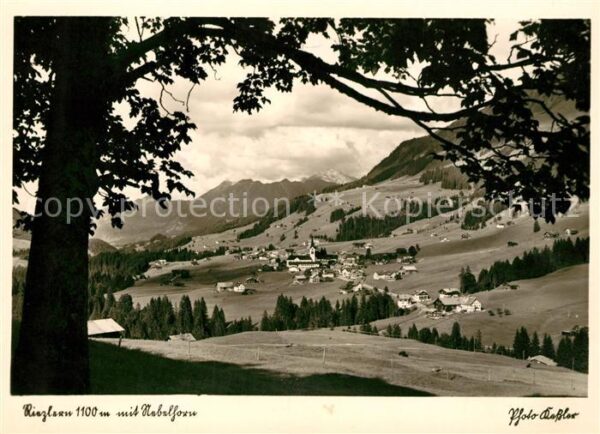 Riezlern Kleinwalsertal Vorarlberg Landschaftspanorama mit Nebelhorn
