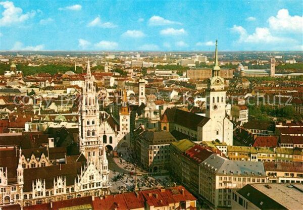 Muenchen Stadtpanorama Marienplatz Türme der Sta
