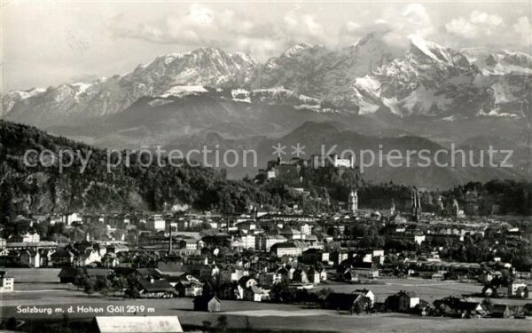 Salzburg Oesterreich Stadtpanorama mit Festung Hohensalzburg