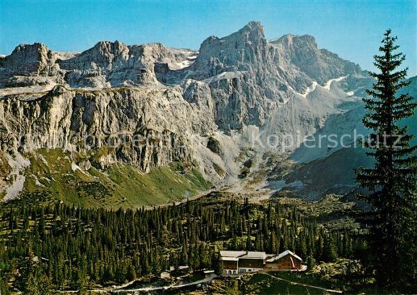 Lindauer Huette Berghütte im Montafon mit Sulfluh