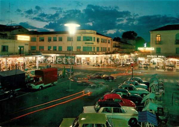 Jesolo Piazza Marconi Platz bei Nacht
