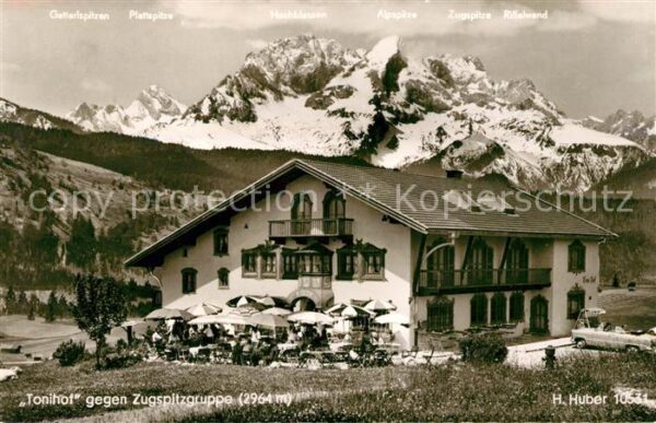Mittenwald Bayern Tonihof mit Zugspitzgruppe