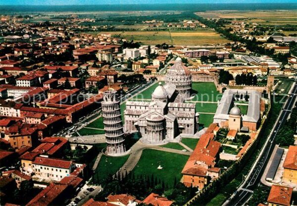 Pisa Fliegeraufnahme mit Dom und Schiefem Tu