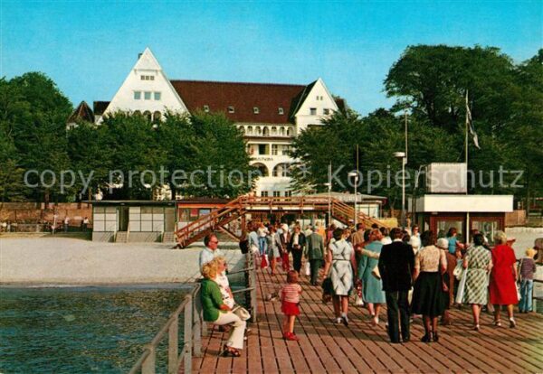 Gluecksburg Ostseebad Blick vom Schiffsanleger zum Matthias C