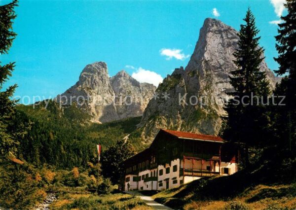 Hinterbaerenbad mit Totenkirchl Kaisertal Kleine-Halt