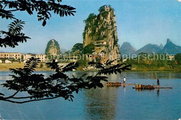 Guilin Wasserpartie mit Felsen