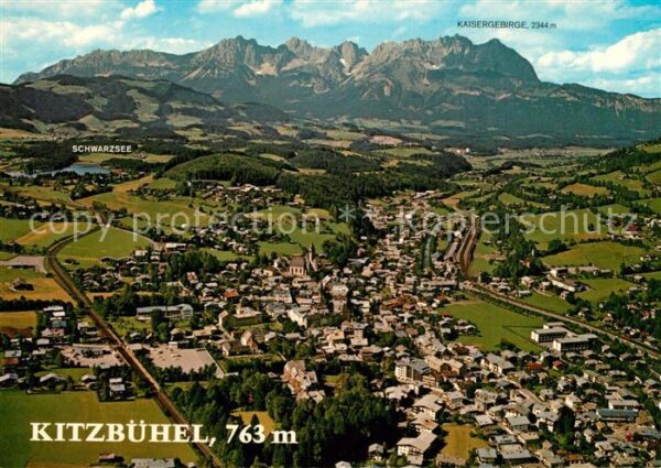 Kitzbuehel Tirol mit Kaisergebirge Fliegeraufnahme