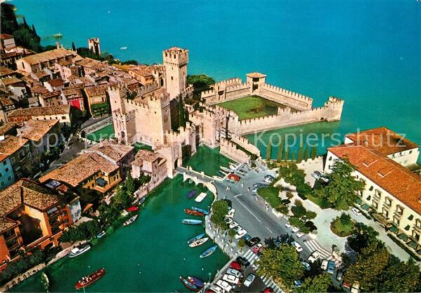 Sirmione Lago di Garda Castello Scaligero Schloss Gardasee Fli