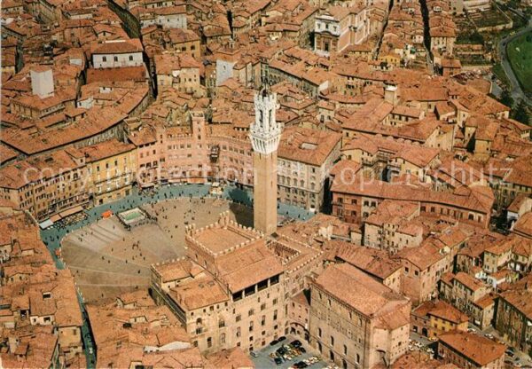 Siena Piazza del Campo veduta aerea