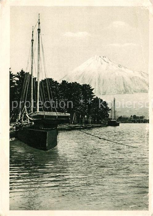 Honshu Japanische Küstenlandschaft im Hintergr