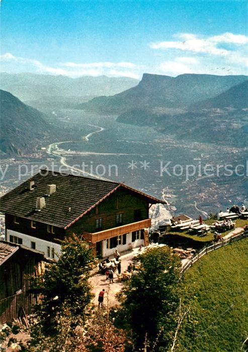 Dorf Tirol Gasthaus Hochmut Blick ins Tal Fernsich