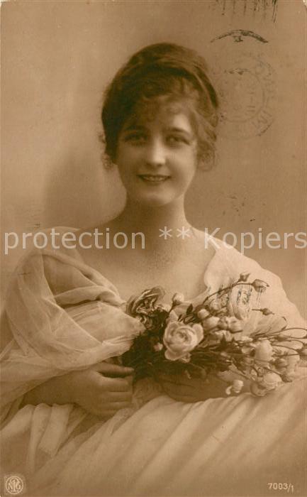 Foto NPG Nr. 7003/1 Frau Blumen
