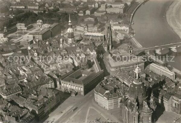 Dresden Blick über den Neumarkt vor Zerstörung