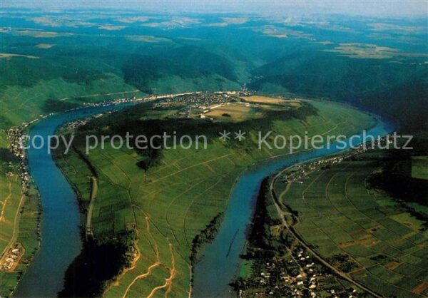 Zell Mosel Moselschleife mit Marienburg Fliegerauf