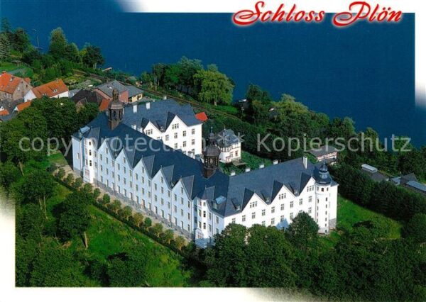 Ploen See Schloss Naturpark Holsteinische Schweiz