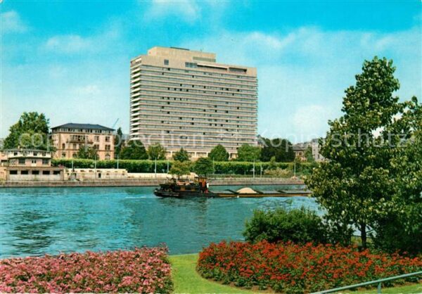 Frankfurt Main Partie am Main mit Hotel Frankfurt Inte