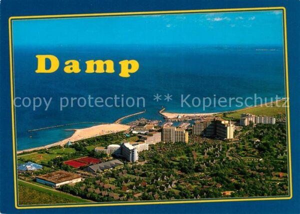 Damp Fliegeraufnahme mit Hafen Strand Fahrra
