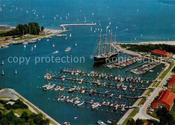 Travemuende Ostseebad Hafen Segelschiff Viermaster Fliegerauf