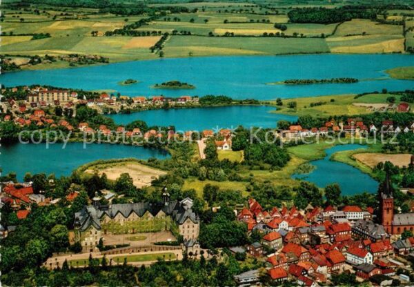 Ploen See Schloss Naturpark Holsteinische Schweiz
