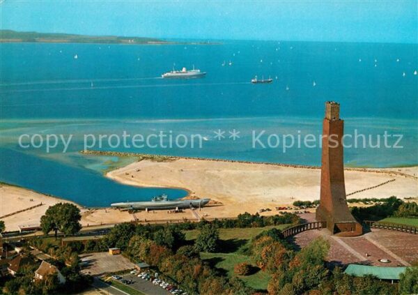 Laboe Marine Ehrenmal mit U 995 Ostseebad Fli