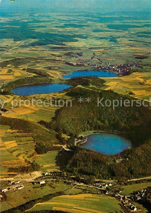 Daun Eifel Fliegeraufnahme Gemündener Maar Weinfel