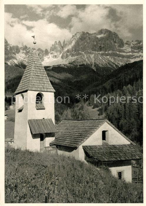 St Cyprian Kirche mit Rosengarten Dolomiten