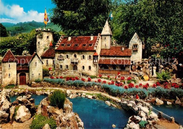 Simonswald Märchenschloss mit Schneewittchen und d