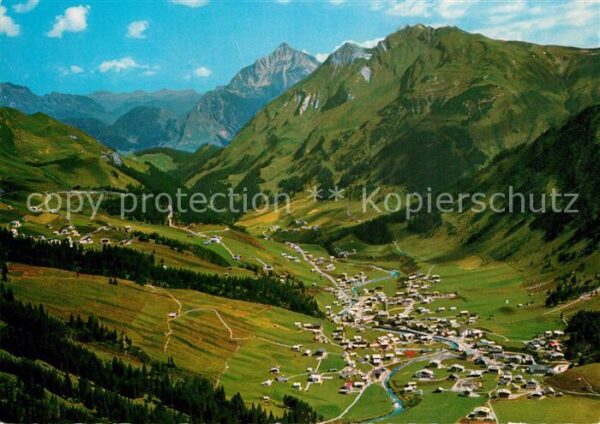 Lech Vorarlberg mit Biberkopf und Mittagspitze Alpenpan