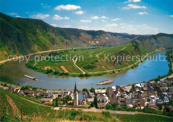 Bremm Mosel Grosse Moselschleife Blick auf den Calm