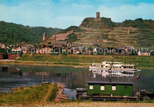 Kobern-Gondorf Blick über die Mosel mit Niederburg