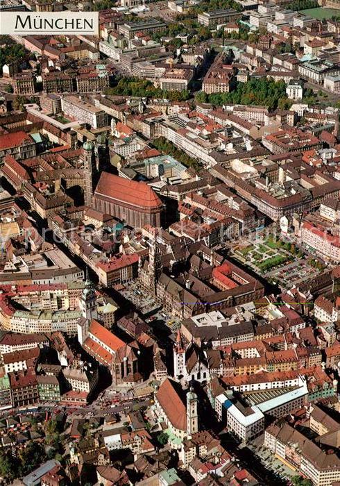 Muenchen Stadtzentrum Rathaus Marienplatz Pfarrk