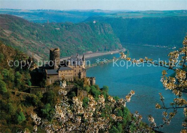 St Goarshausen Panorama Rheintal Burg Katz und Loreley