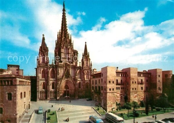 Barcelona Cataluna Catedral y Murallas Romanas