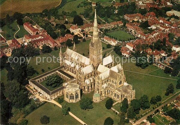 Wiltshire UK Fliegeraufnahme mit Salisbury Cathedral
