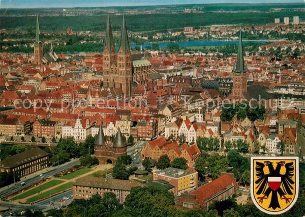 Luebeck Stadtzentrum Kirchen Holstentor Flieger