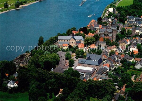 Kaiserswerth St Suitbertus Basilika mit Stadt Fliege