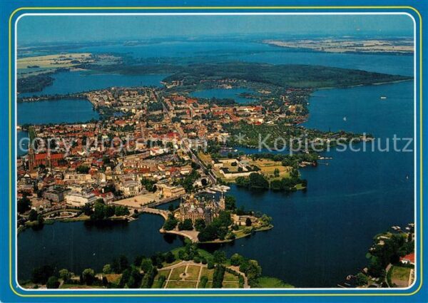 Schwerin Mecklenburg Fliegeraufnahme mit Schloss