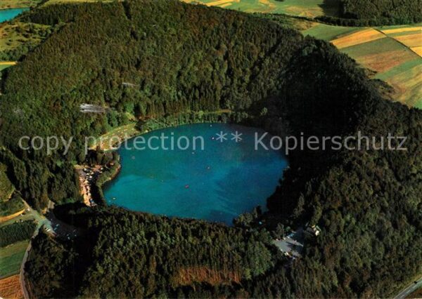 Daun Eifel Gemündener Maar Fliegeraufnahme