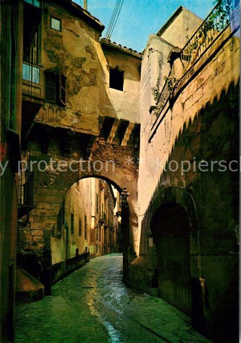 Palma de Mallorca Arco arabe en la Calle de la Almudaina