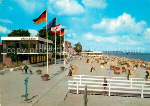 Niendorf Ostseebad Kurpromenade mit Cafe Annette Haus des