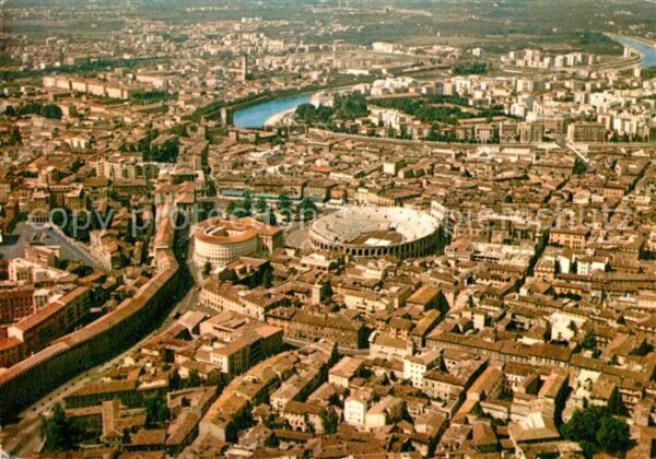 Verona Veneto Stadtbild mit Arena Fliegeraufnahme