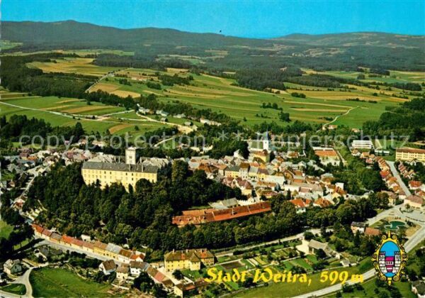 Weitra mit Schloss und Stadtkern Fliegeraufnah
