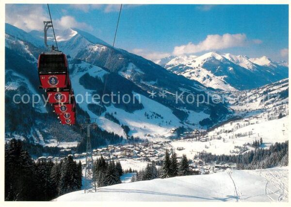 Saalbach-Hinterglemm Bergbahn Wintersportplatz Alpenpanorama