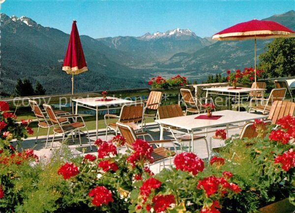 Greifenburg Alm Restaurant Tschabitscher Blick ins