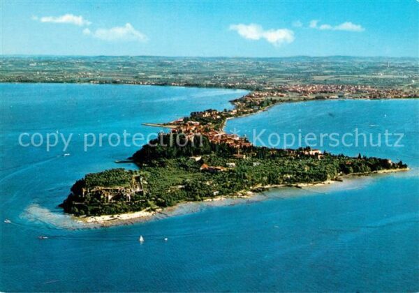 Sirmione Lago di Garda Halbinsel Fliegeraufnahme