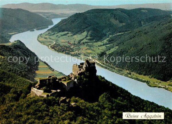 Aggsbach-Dorf Burgruine Aggstein Wachau Donau Flieger