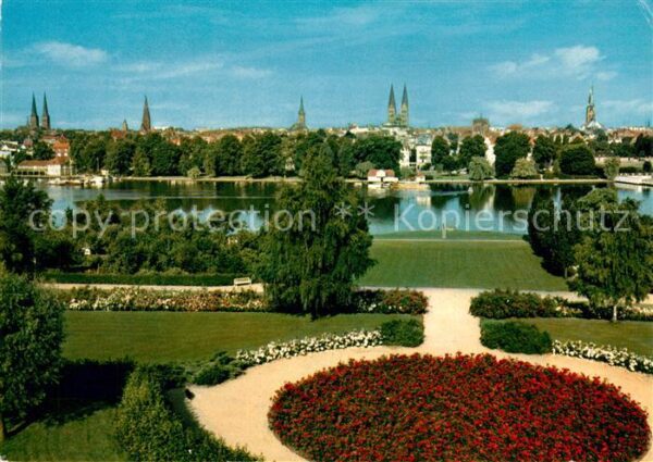 Luebeck Blick vom Tor der Hoffnung