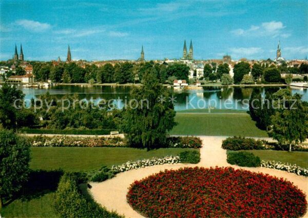 Luebeck Blick vom Tor der Hoffnung Park