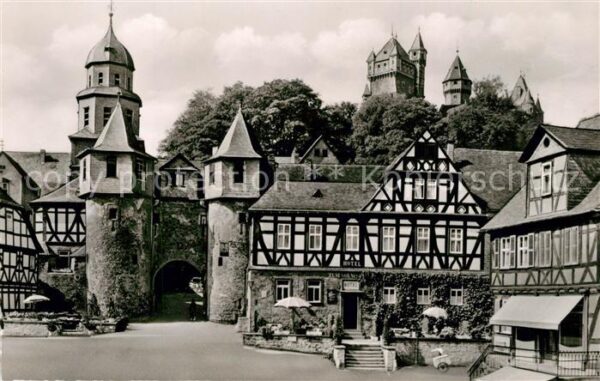 Braunfels Marktplatz mit Schlossaufgang Fachwerkh